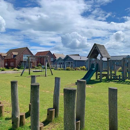 Lakeside Retreat At The Bay Filey, Sleeps 4, 2 Non-Shedding Dogs Welcome For Free Extérieur photo