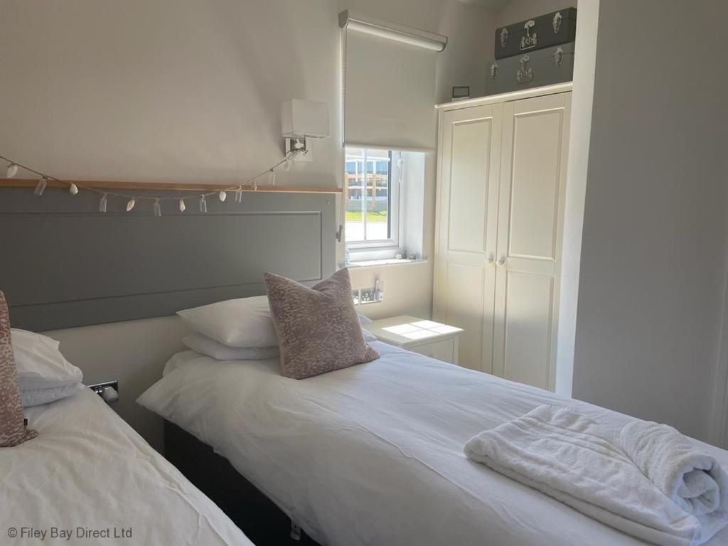 Lakeside Retreat At The Bay Filey, Sleeps 4, 2 Non-Shedding Dogs Welcome For Free Extérieur photo