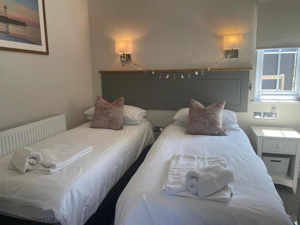Lakeside Retreat At The Bay Filey, Sleeps 4, 2 Non-Shedding Dogs Welcome For Free Extérieur photo